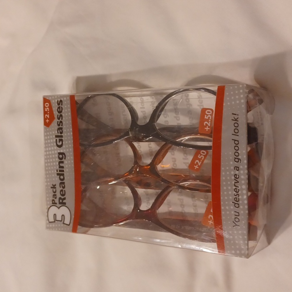 Nwt 3 pack reading glasses 2.50
